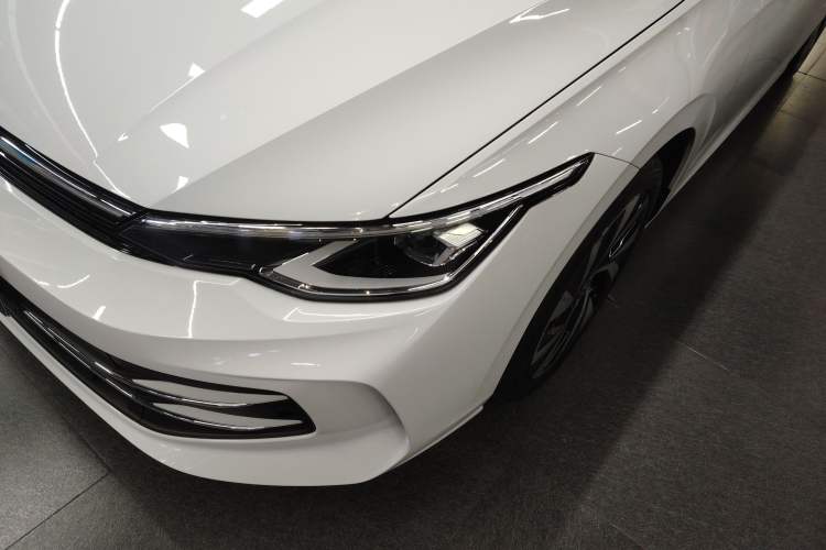 Used Volkswagen Golf 2025 300TSI Pro
