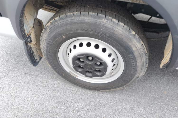 Used Iveco Eurocargo 2021 2.0T Manual Super-Rui Short Wheelbase High-Roof Side-Sliding Door F1A