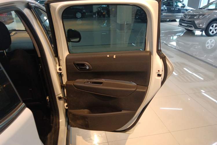 Used Peugeot 3008 2013 2.0L Automatic Classic Edition
