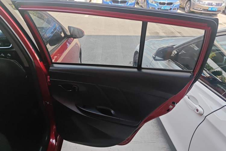 Used Toyota YARiS L 2016 Revised 1.5E CVT Charming Edition
