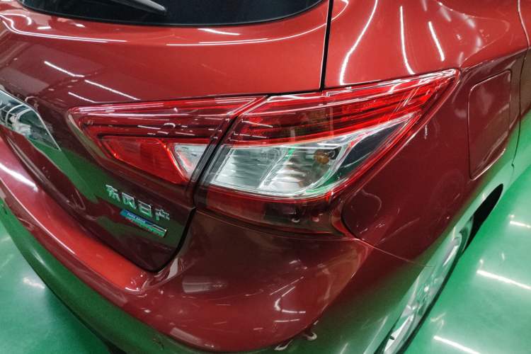 Used Nissan Tiida 2016 1.6L CVT Cool Dynamic Edition