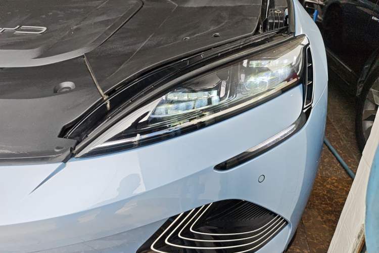 Used BYD Seal 2022 700 km Long-Range Rear-Wheel-Drive Version