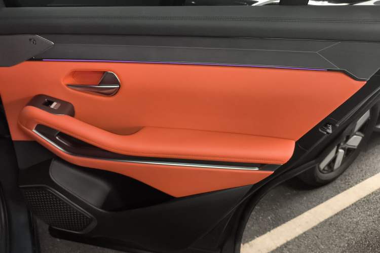 Used BYD Tang L 2025 DM 175KM Drone Player Edition
