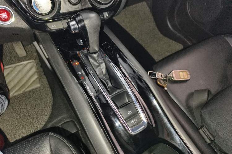 Used Honda Vezel 2017 1.8L CVT Front-Wheel Drive Pioneer Edition