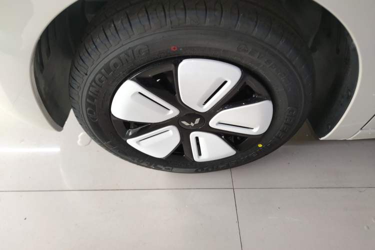 Used Wuling Hongguang MINIEV 2025 Four-Door Version Advanced Edition
