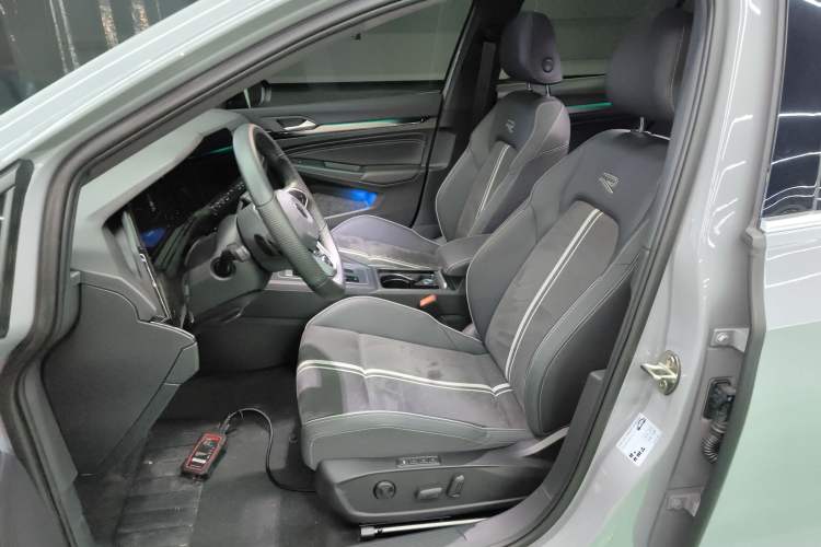 Used Volkswagen Golf 2023 Facelift 280TSI DSG R-Line Lite
