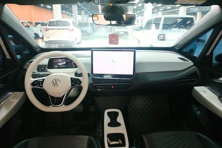 Used Volkswagen ID.3 2025 Smart Model Outstanding Oxygen Edition
