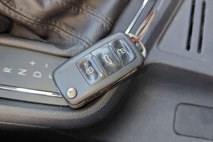 Used Volkswagen Lavida 2017 1.6L Automatic Comfort Edition
