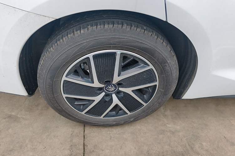 Used BYD Qin L 2025 DM-i Smart Drive 120KM Leading Model