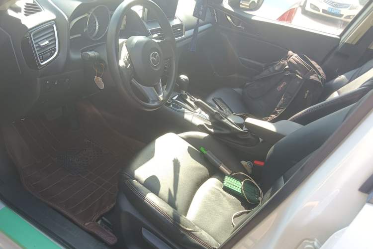 Used Mazda Mazda 3 Axela 2016 Sedan 1.5L Automatic Comfort Model