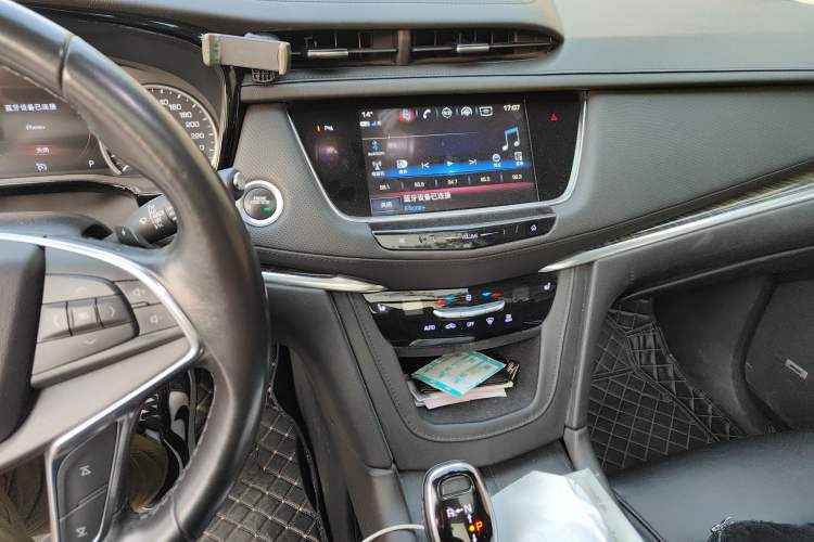 Used Cadillac XT5 2018 25T Luxury Model
