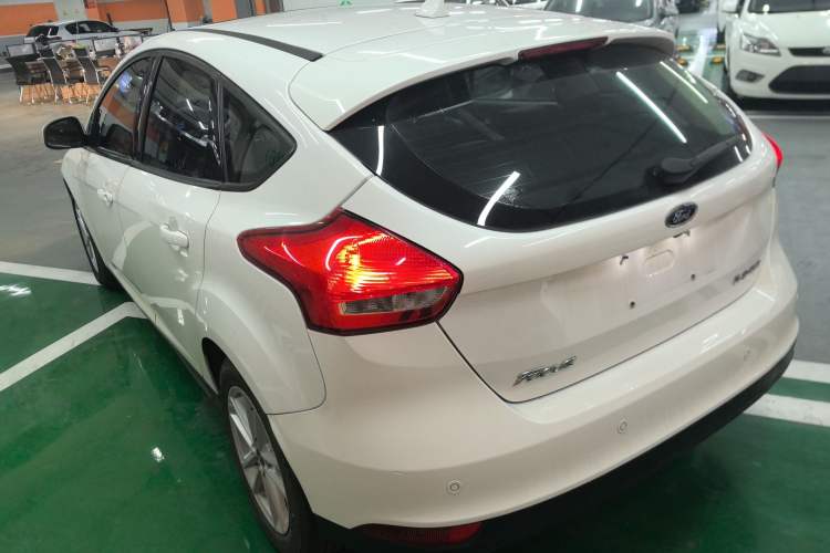 Used Ford Focus 2017 Hatchback 1.6L Manual Fashion Edition SmartDrive Version
