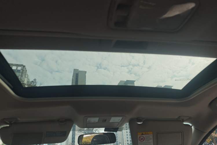 Used Nissan Tiida 2021 1.6L CVT Cool Edition
