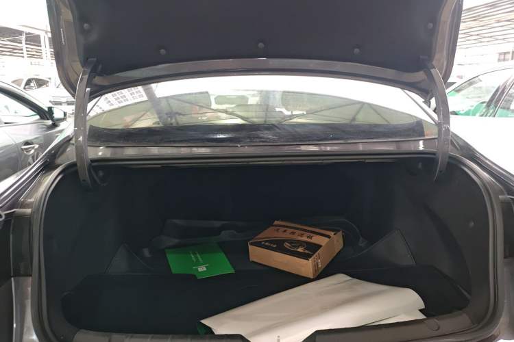 Used Geely Auto Preface 2025 Dongfang Yao 1.5TD Kunlun Edition
