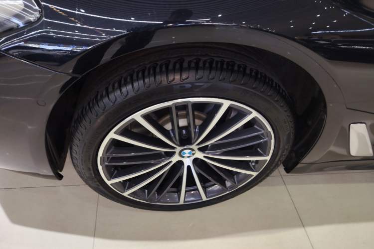 Used BMW 5 Series 2023 530Li Leading Model M Sport Package
