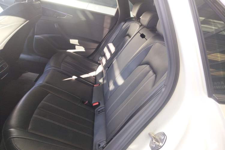 Used Audi A4L 2023 40 TFSI Luxury Dynamic Model
