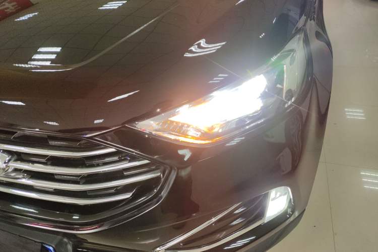 Used Ford Edge 2020 EcoBoost 245 Two-Wheel-Drive Platinum Edition 5 Seats