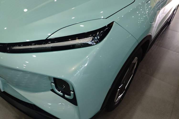 Used Geometry E Firefly 2024 401km Starlight
