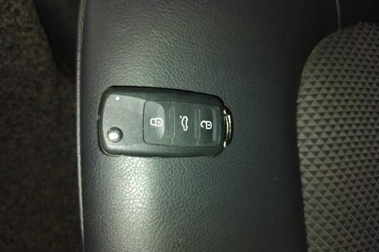 Used Skoda Rapid Spaceback 2014 1.6L Automatic Enjoyment Edition