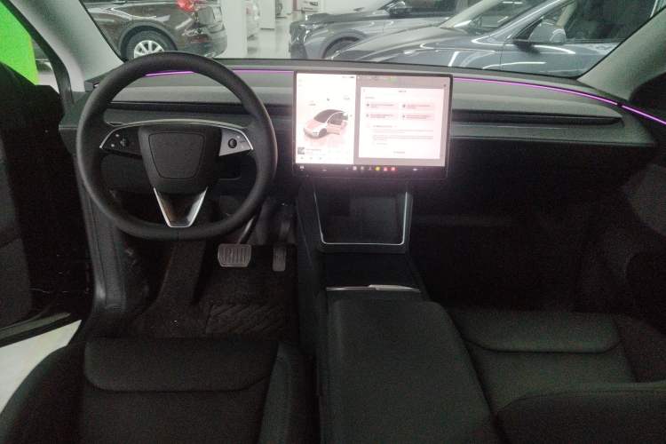 Used Tesla Model Y 2025 Rear-Wheel-Drive Version