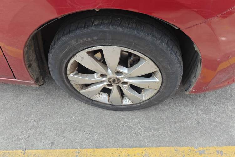 Used Dongfeng Aeolus L60 2015 1.8L Manual New Enjoyment Version
