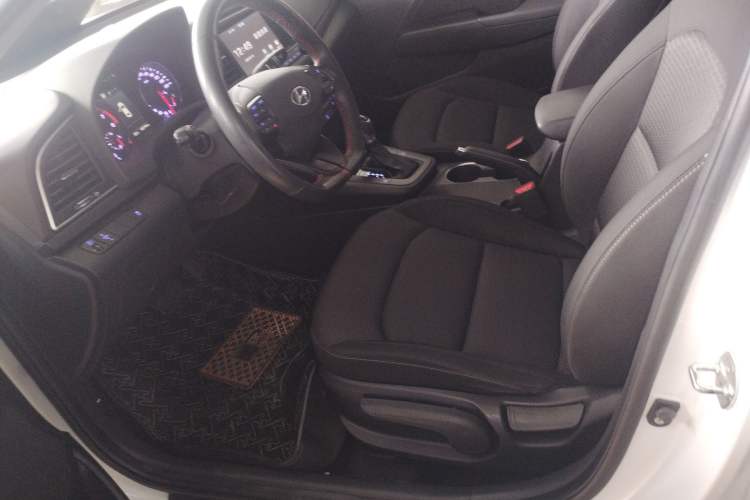 Used Hyundai Elantra 2018 1.4T Dual-Clutch Xuan Dong · Dynamic Edition
