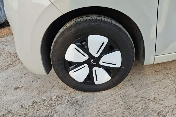 Used Wuling Hongguang MINIEV 2025 Four-Door Version Advanced Edition
