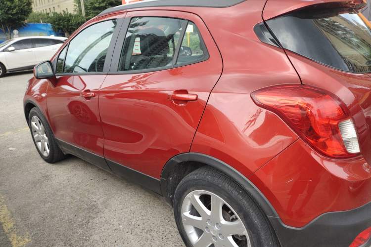 Used Buick Encore 2015 1.4T Automatic Two-Wheel Drive Urban Elite Version
