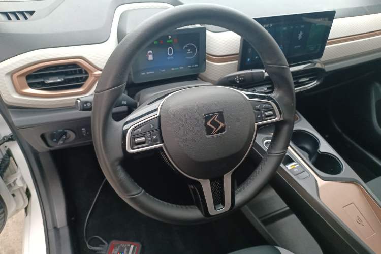 Used SOL E10X 2021 302 km Range Luxury Version 30.2 kWh