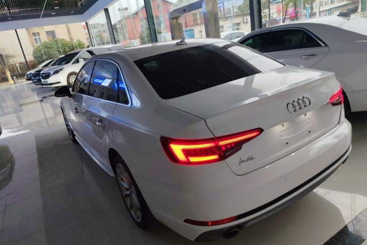Used Audi A4L 2018 30th Anniversary Edition 40 TFSI Fashion Model
