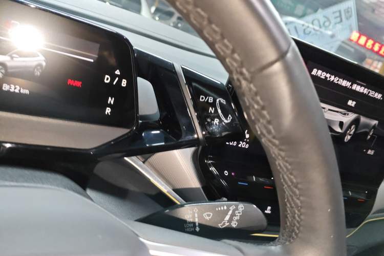 Used Volkswagen ID.4 CROZZ 2021 Long-Range PRO Two-Wheel Drive Version
