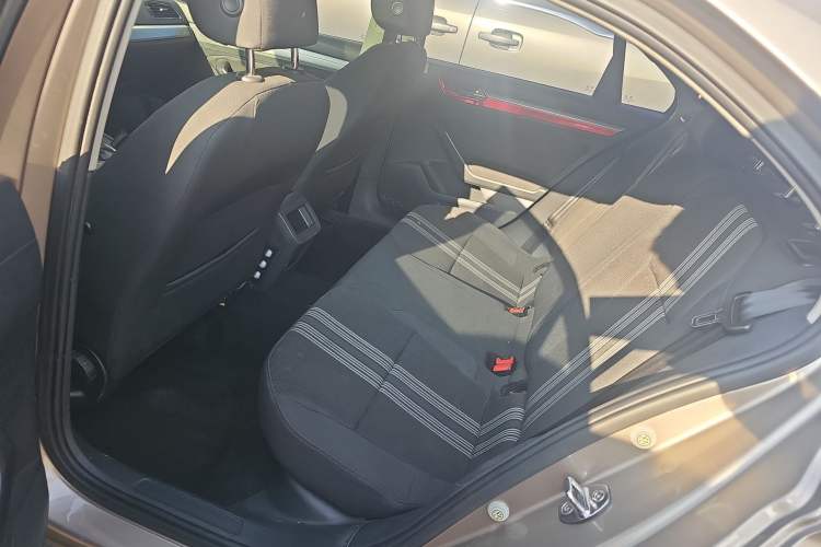 Used Volkswagen Lamando 2017 230TSI DSG Fashion Edition
