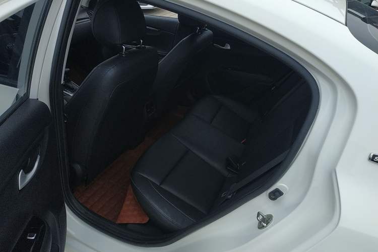 Used Kia K2 2017 Sedan 1.4L Automatic Transmission 15th Anniversary Special Edition GLS
