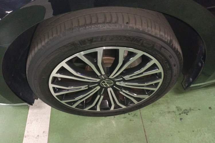 Used Volkswagen Phideon 2021 380TSI Luxury Edition