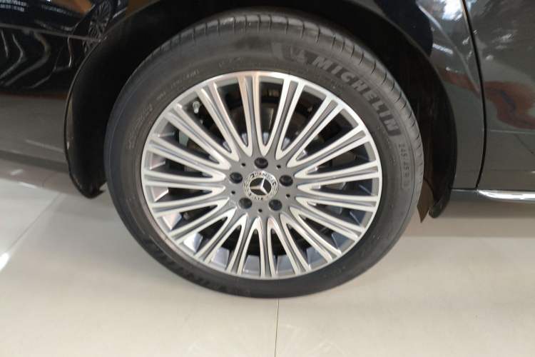 Used Mercedes-Benz E-Class 2021 Facelift E 300 L Stylish Edition
