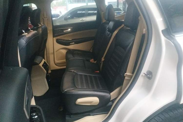 Used Ford Edge 2016 EcoBoost 245 Two-Wheel-Drive Titanium 5-Seater
