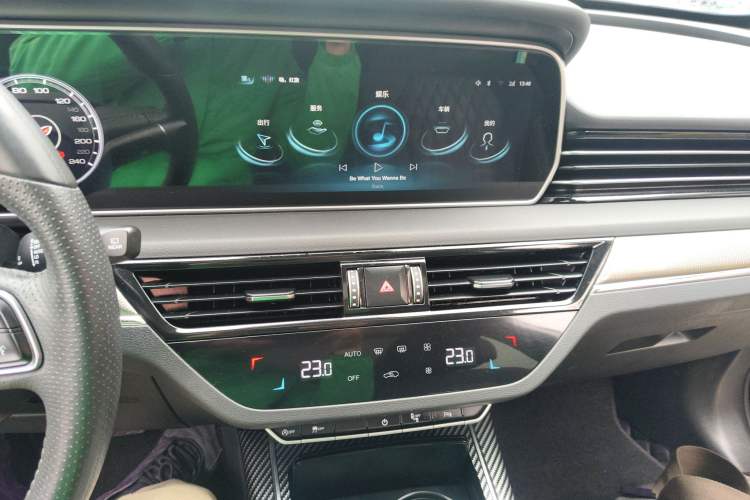 Used Hongqi HS5 2022 Revised Version 2.0T Smart Connect Flagship Edition
