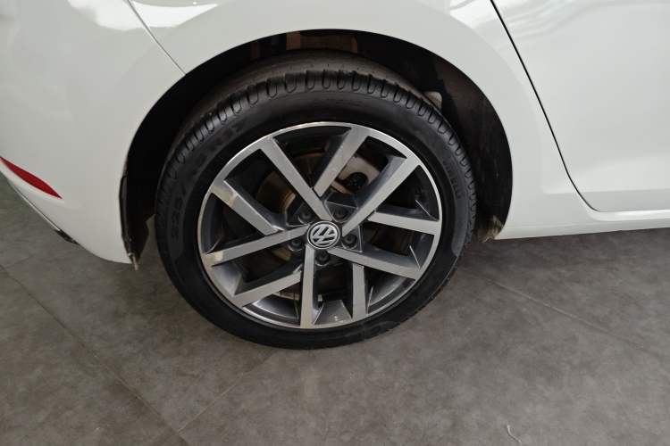 Used Volkswagen Golf 2020 Zhiai Edition 200TSI DSG Comfortable & Ambitious Version