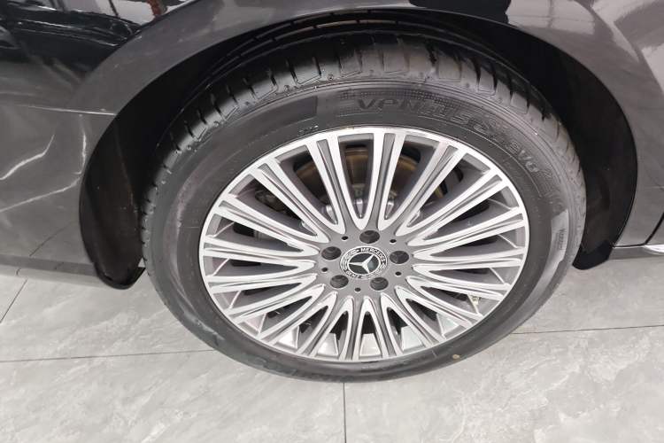 Used Mercedes-Benz E-Class 2023 Updated E 300 L Luxury Edition
