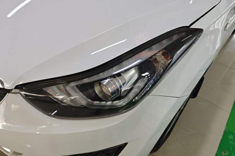 Used Hyundai Elantra 2016 1.6L Automatic Smart Version
