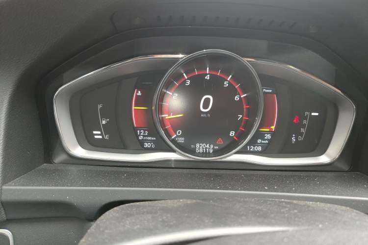 Used Volvo V60 2015 T5 Zhiya Edition
