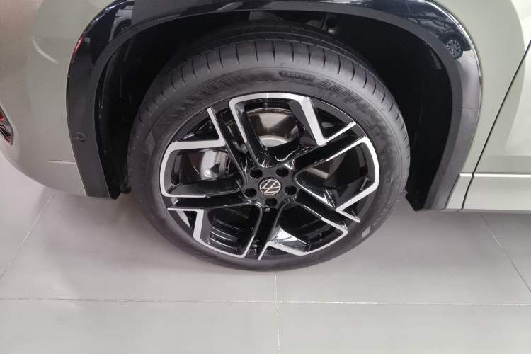 Used Volkswagen Tayron 2025 Tiguan L 380TSI 4Motion Luxury Easy Package
