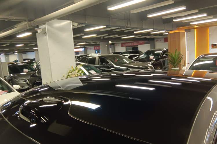 Used  YU7 2025 Ultra-Long Range High-Performance All-Wheel-Drive Max Edition
