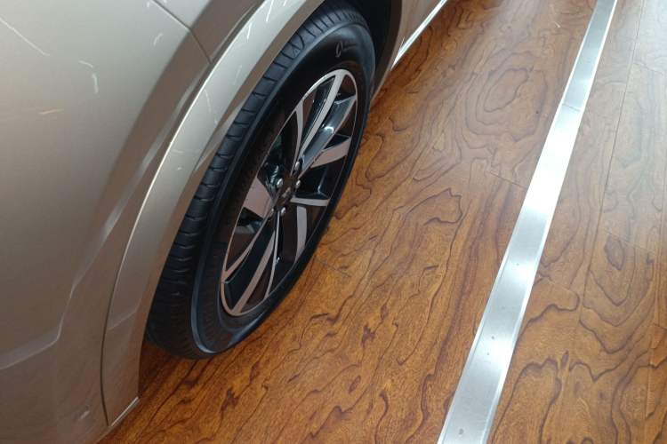 Used Li Auto L8 2023 Pro Model
