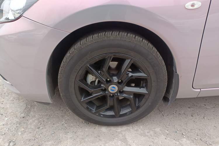 Used Nissan Tiida 2021 1.6L CVT Cool Edition
