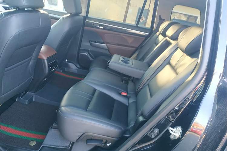 Used GAC Trumpchi GS8 2017 320T Four-Wheel Drive Luxury Smart Connectivity Version (7 Seats)
