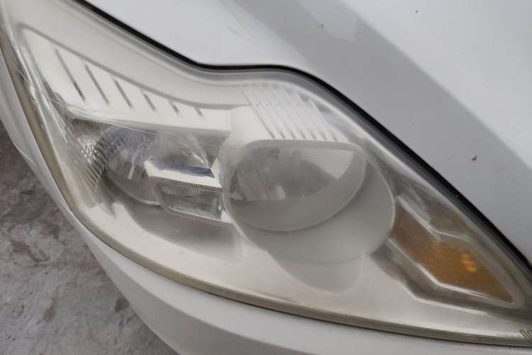 Used Ford Focus 2013 Sedan Classic 1.8L Manual Base Model