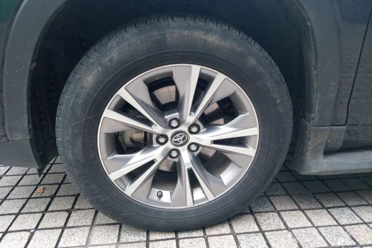 Used Toyota Highlander 2018 2.0T Four-Wheel Drive Elite Edition 7 Seats China VI Standard
