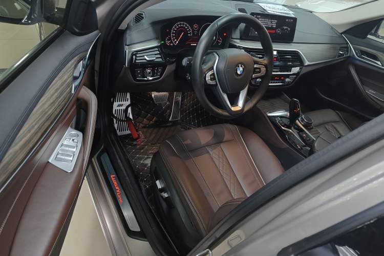 Used BMW 5 Series 2019 530Li Leading Model Luxury Package