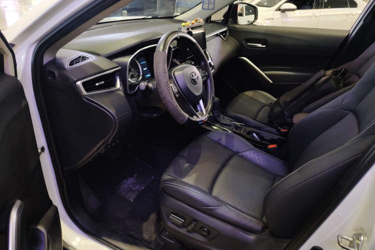 Used Toyota FRONTLANDER 2022 2.0L CVT Luxury PLUS Edition
